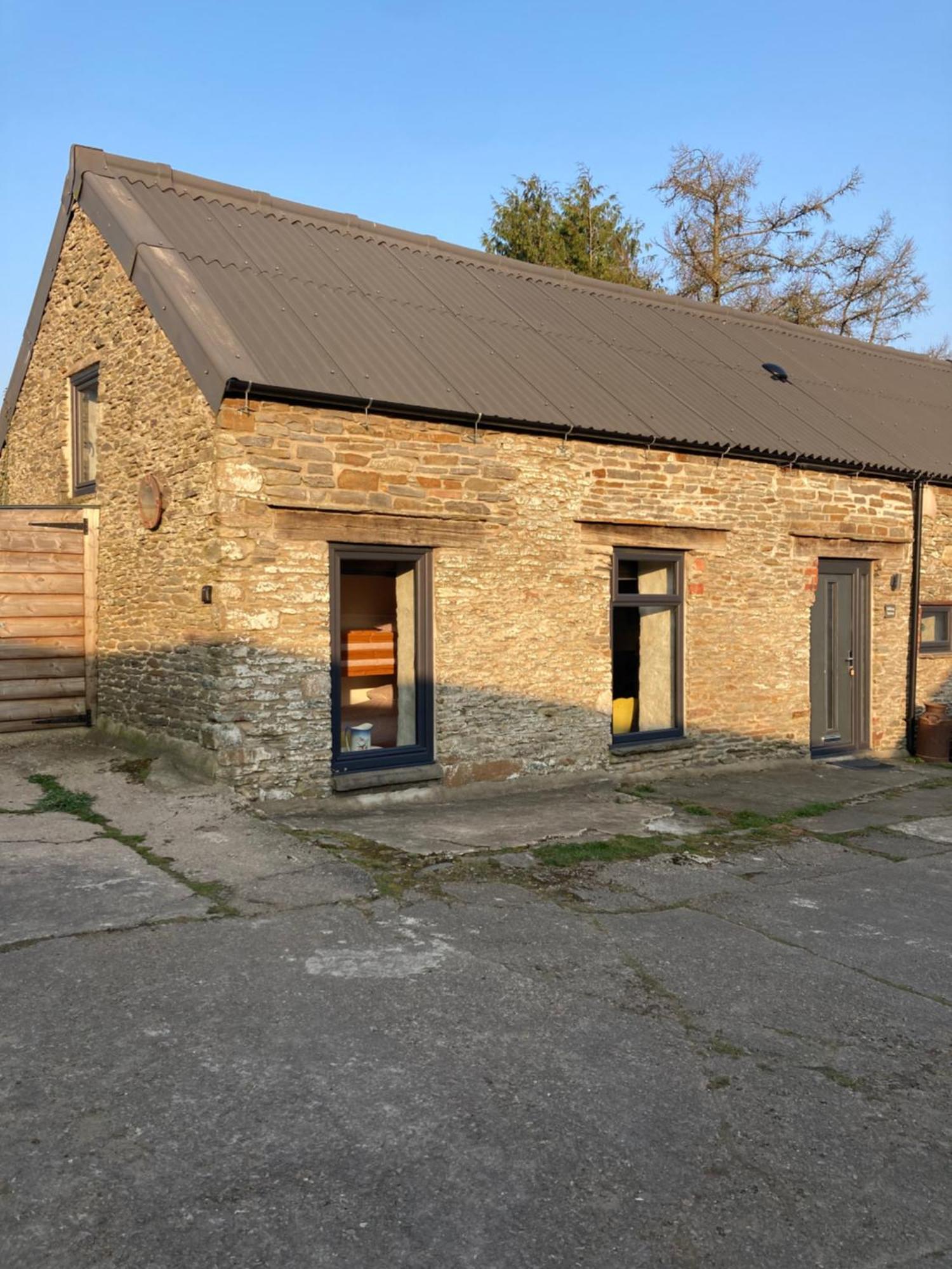 The Milking Parlour At Berthllwyd Quakers Yard Exterior foto